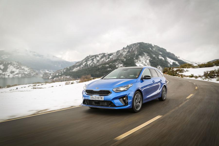  Kia Ceed GT Line Sportswagon 2018 года  (WW) (фото 29 из 30)